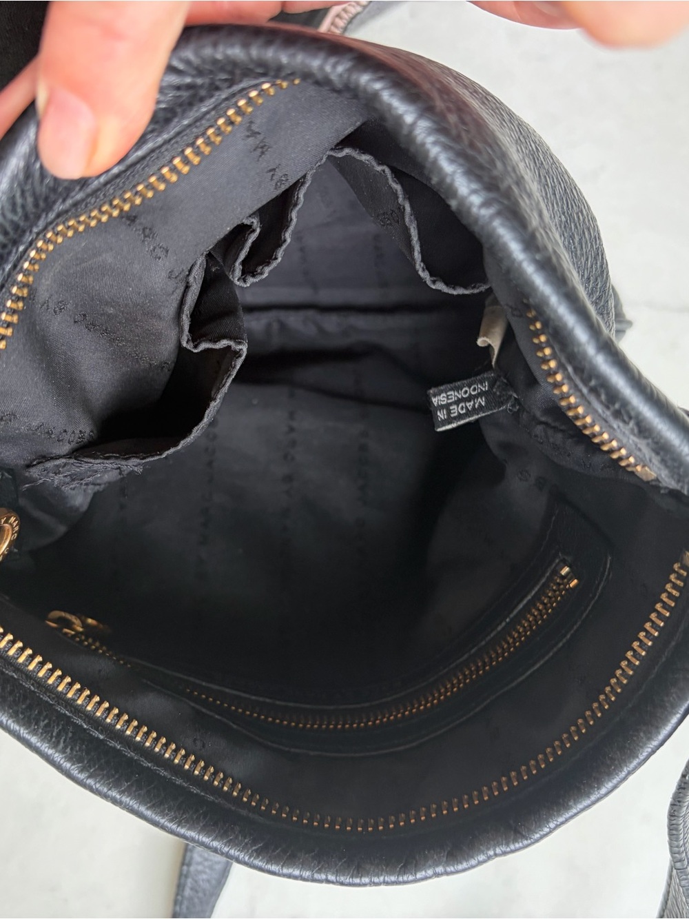Marc By Marc Jacobs Black Pebbled Leather Too Hot to Handle Crossbody bag - Picture 6 of 6